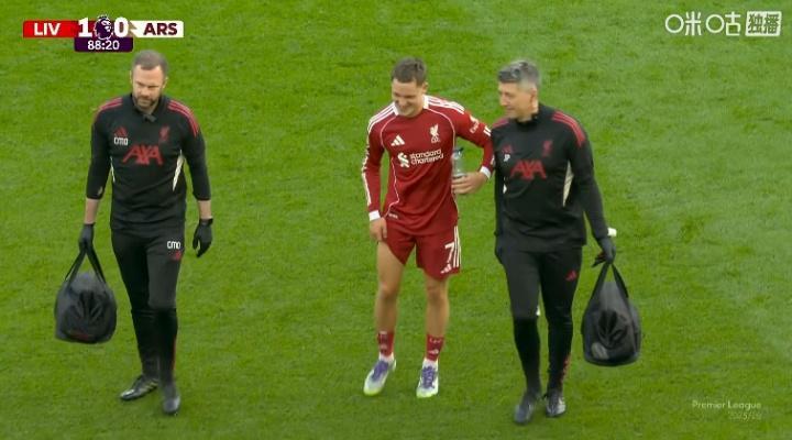 不妙！第89分钟维尔茨一瘸一拐下场，远藤航登场